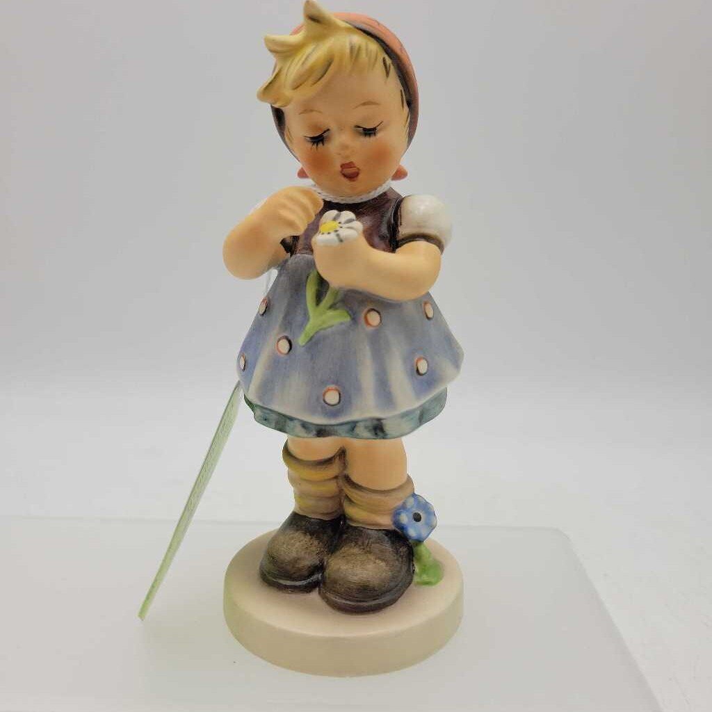 Goebel Hummel Girl figure "Daisies Don't Tell"