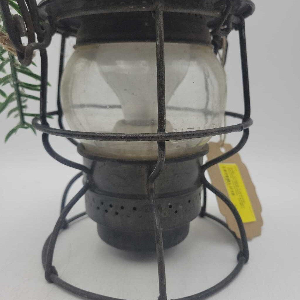 Antique Canadian National Railroad Lantern electric converted (AND)
