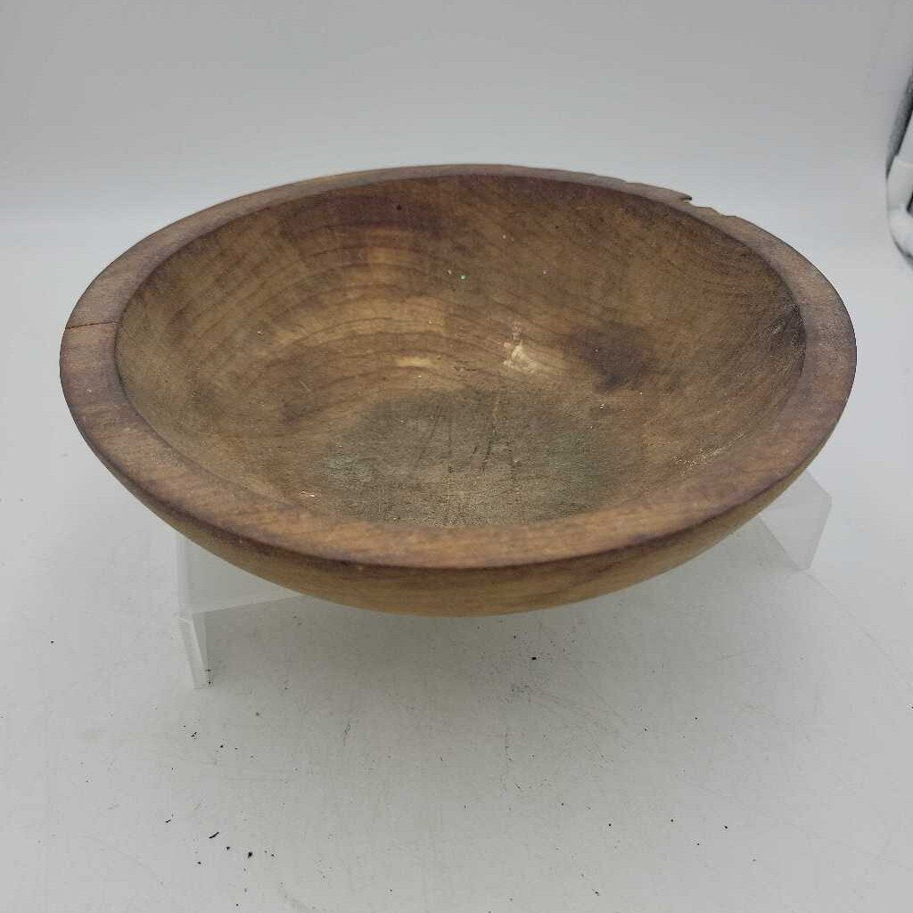 Small wooden bowl (RB)