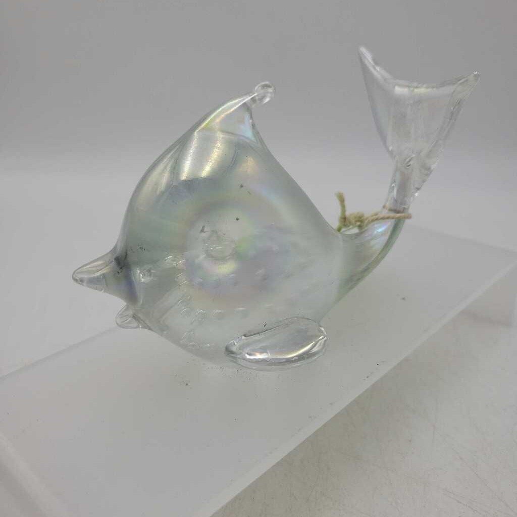 Vintage Hand-blown Clear Glass Fish Paperweight (TSC)