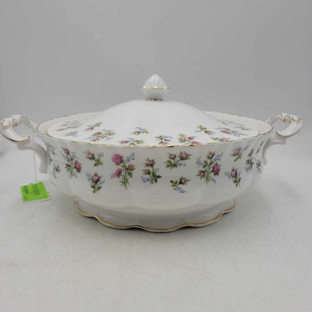 Royal Albert Winsome Covered Dish (DEB)