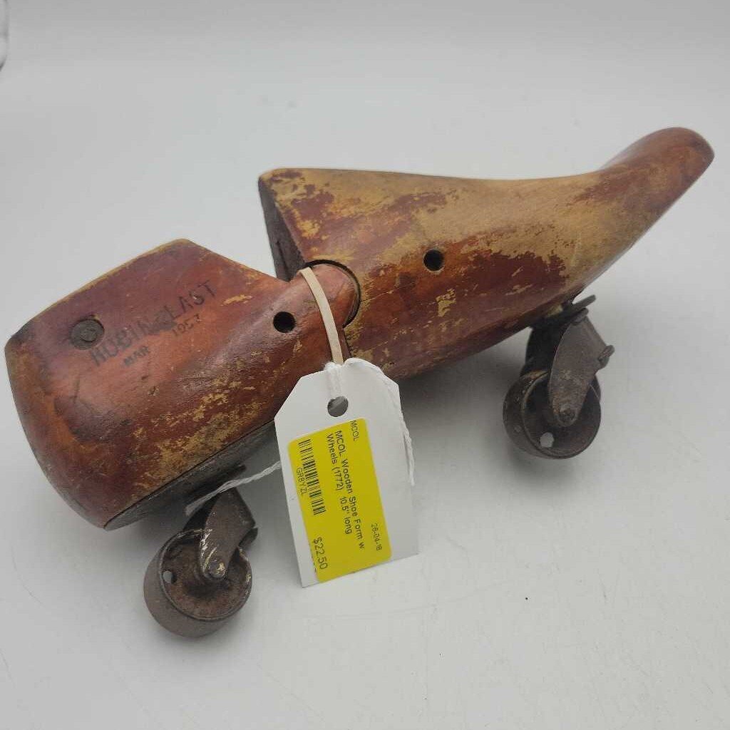 Wooden Shoe Form w Wheels (1772)