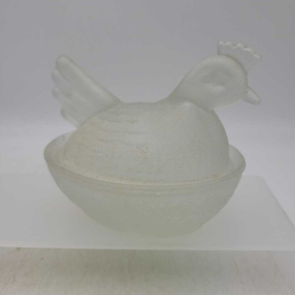 Hen on Nest (YVO) (604)