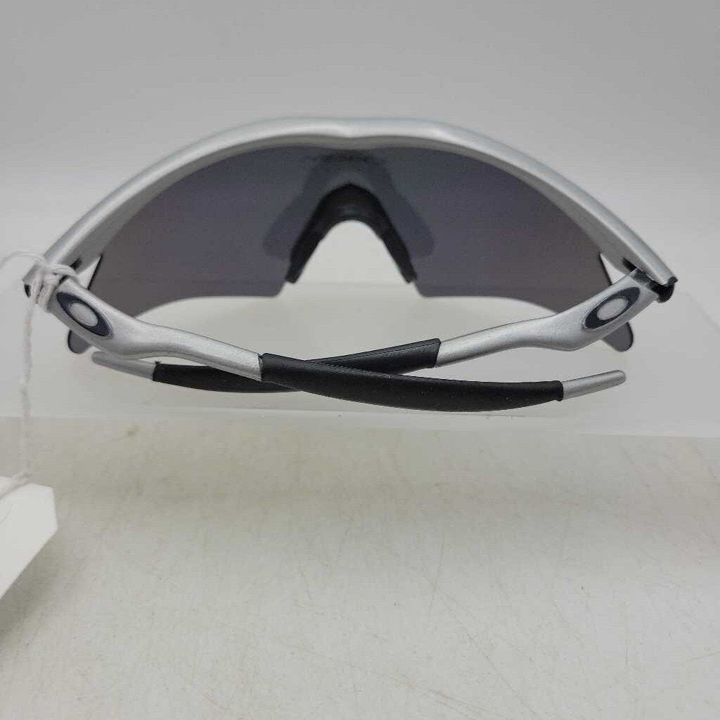 Sunglasses model Oakley USA (M2) # 2