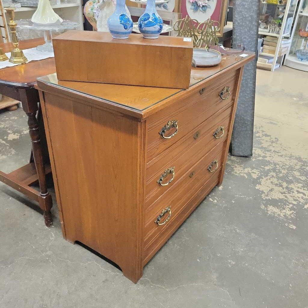 Three Drawer Pine Dresser w/Glass Top (YVO) (604)