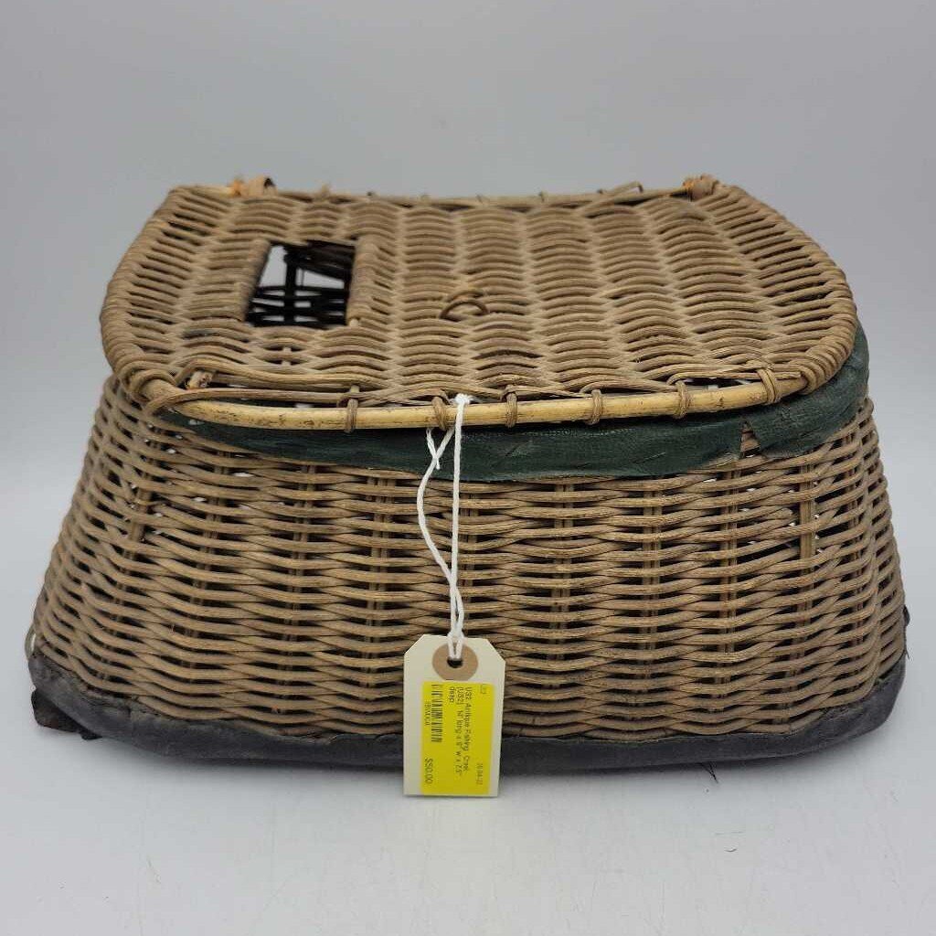Antique Fishing Creel (US2)