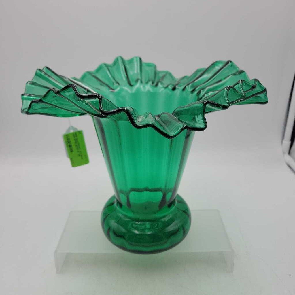 Hand Blown Art Glass vase (DEB)