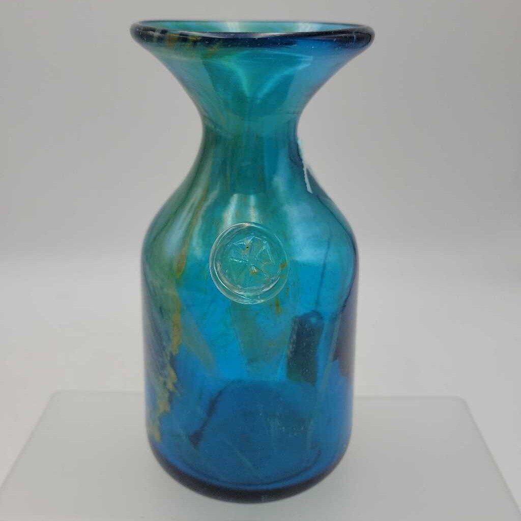 Signed Art Glass vase (DEB)
