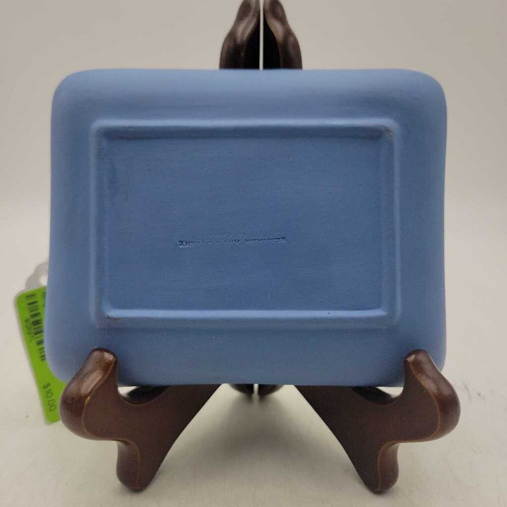 Canadian art pottery Tray Canada (DEB)