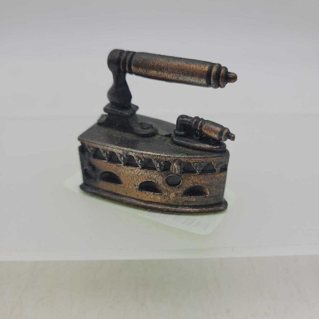 Miniature metal Iron (JAS)