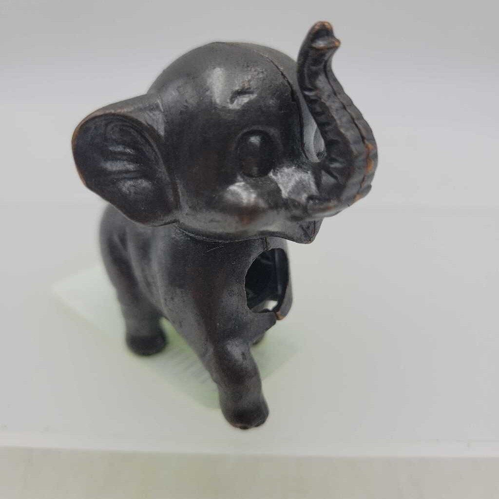 Baby Elephant Pencil sharpener (JAS)