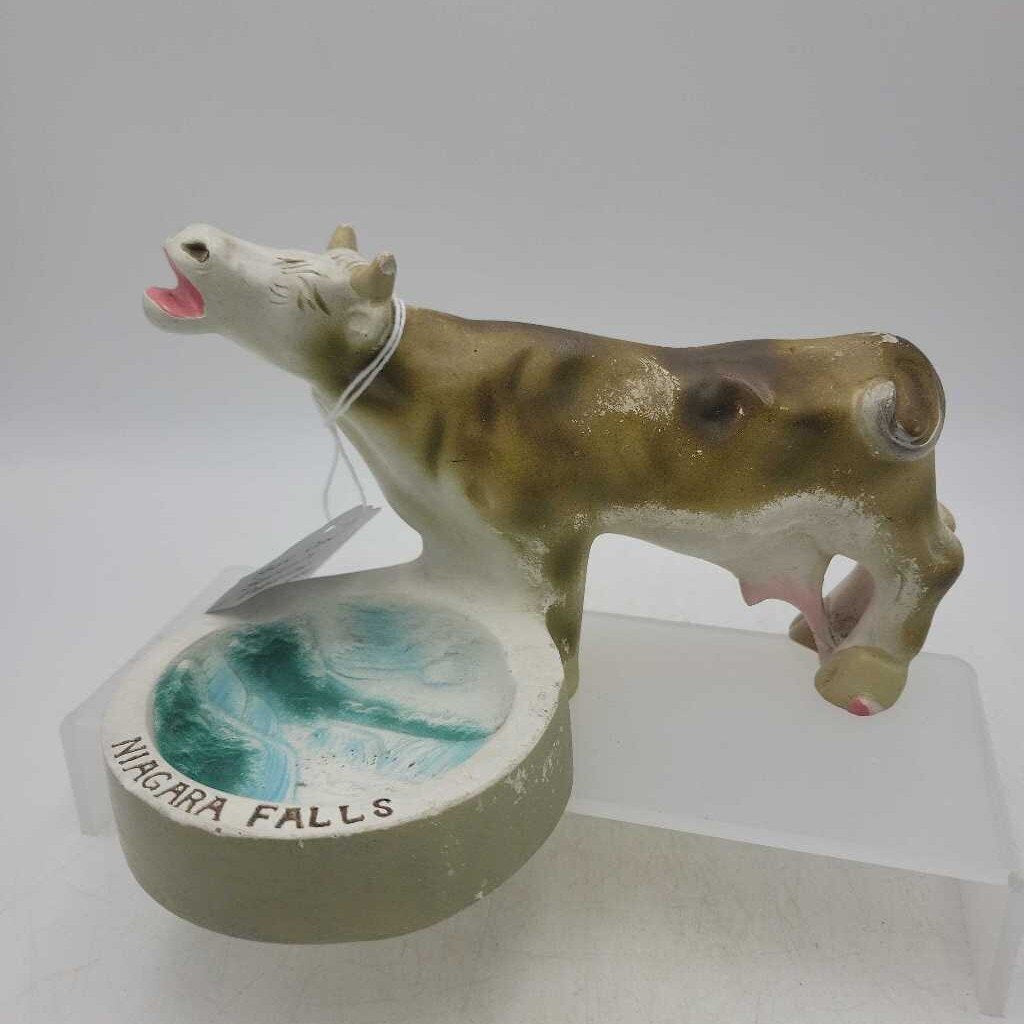 Chalkware Cow Souvenir Ashtray Coin Niagara Falls dish #1090 (MCC)