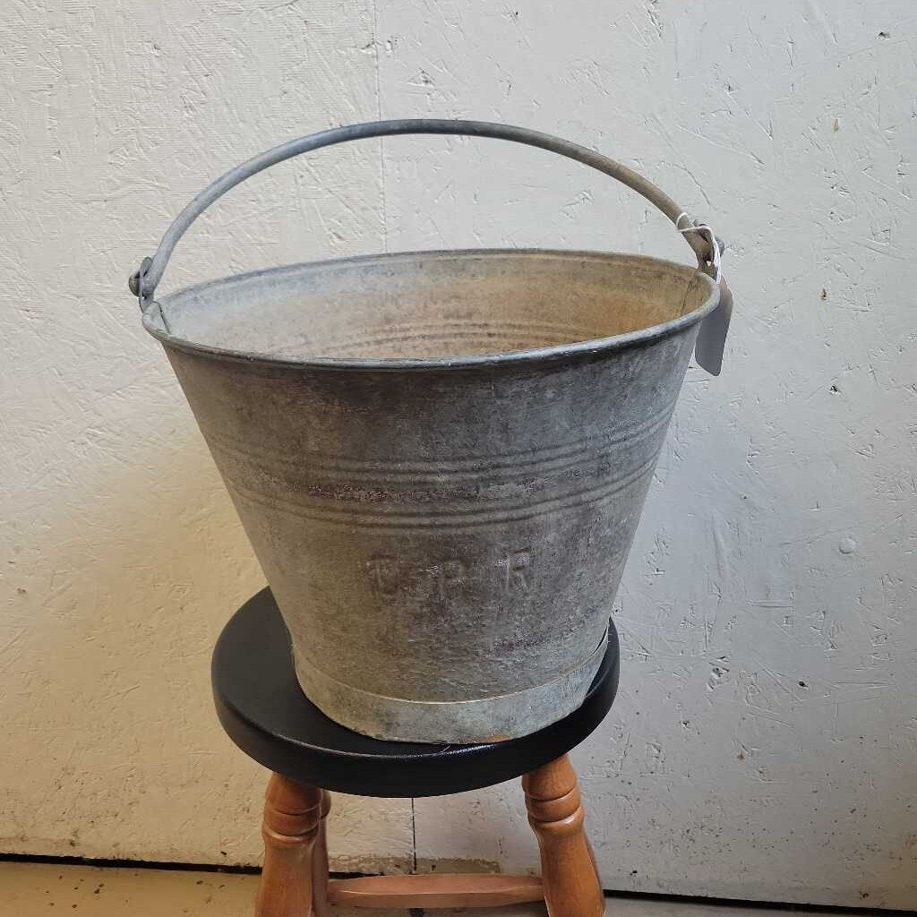 Vintage repaired CPR Railway Pail Bucket (DS) 1627