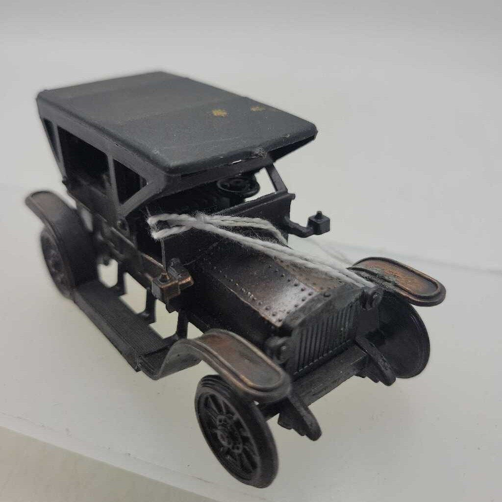Antique Car Pencil sharpener (JAS)