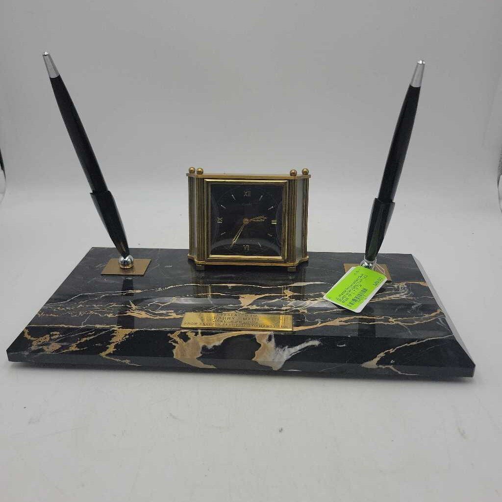 Marble Presentation Desk Stand w/Working Clock (JL)