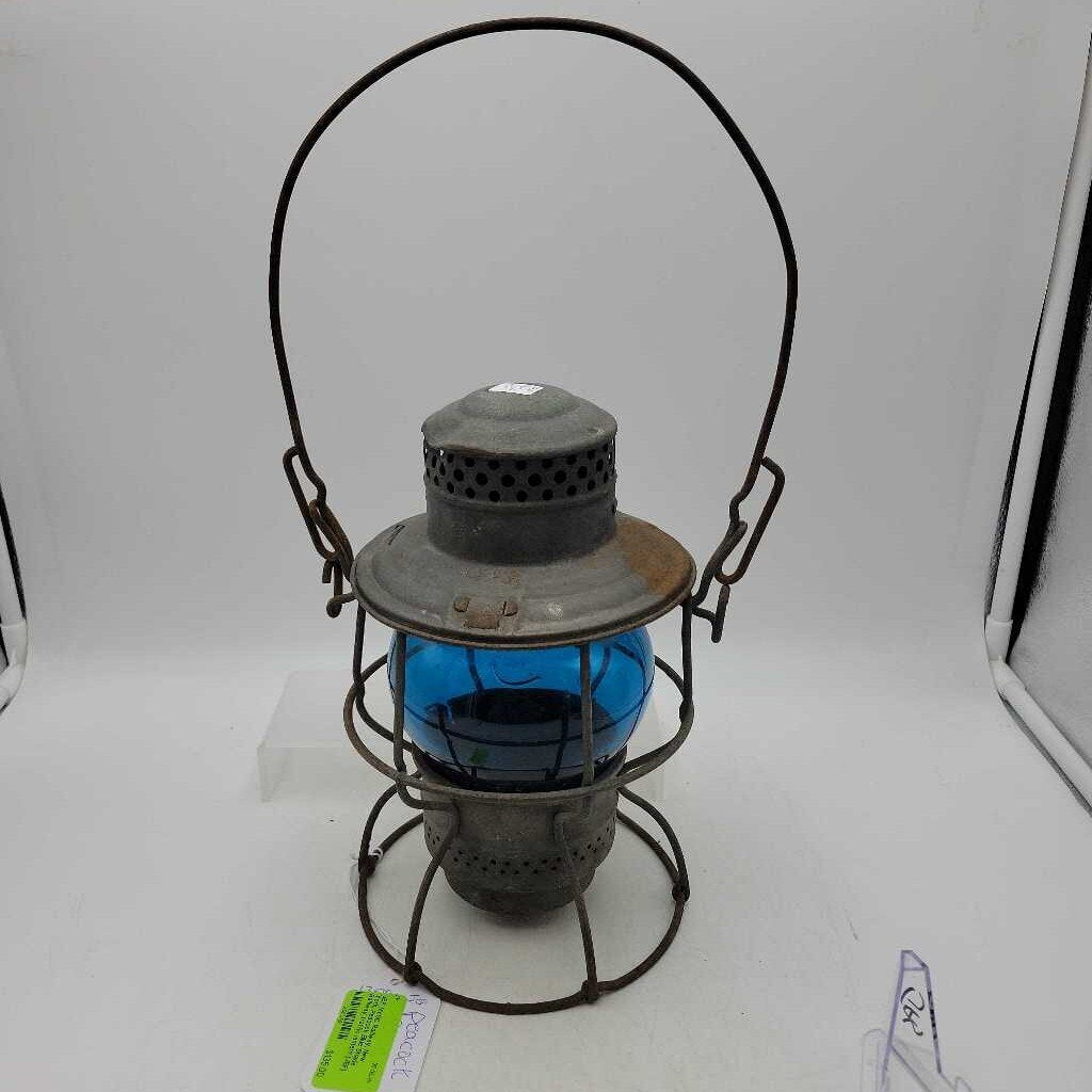 NYSC Railway, New York, Peacock Blue Shade Railway traffic lantern (JEF)