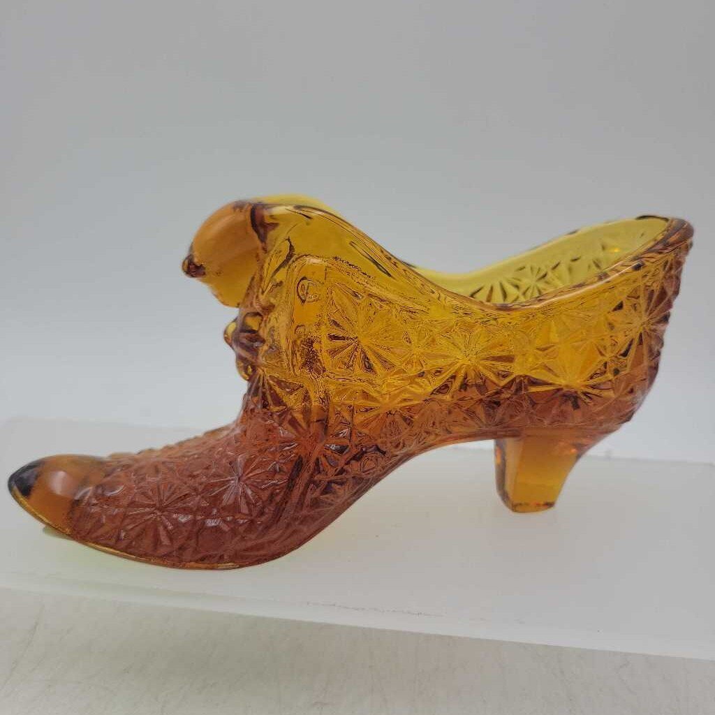 Fenton Glass shoe (KAR)