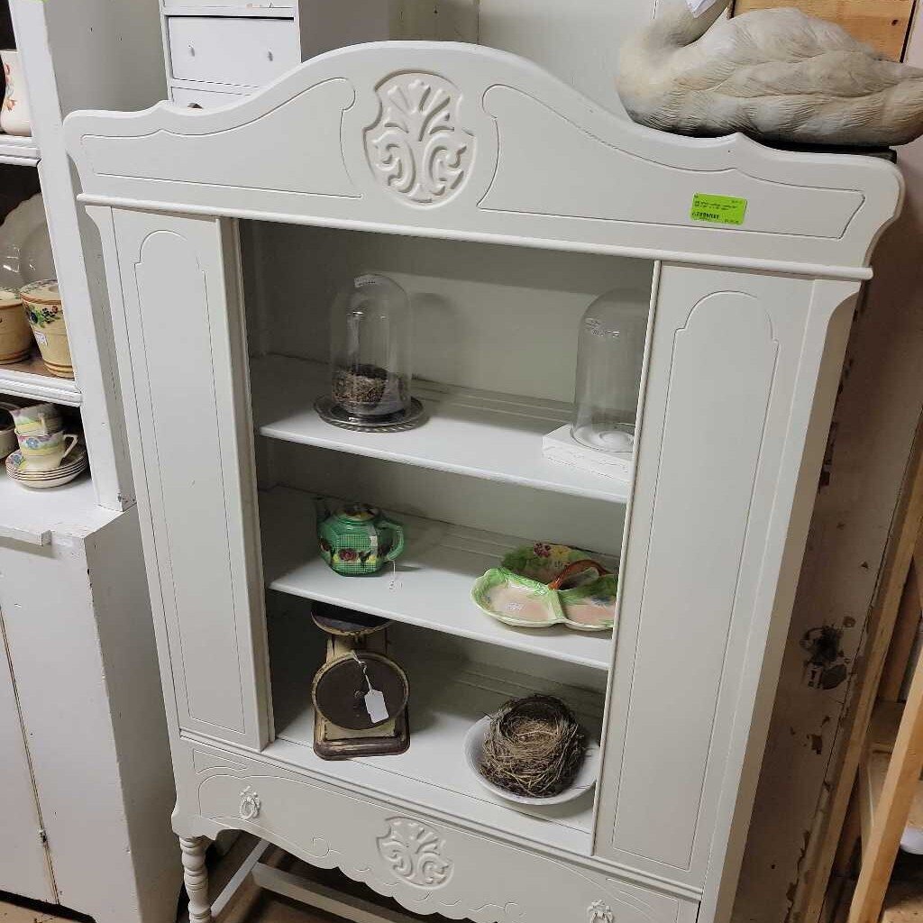 White cabinet (RB)