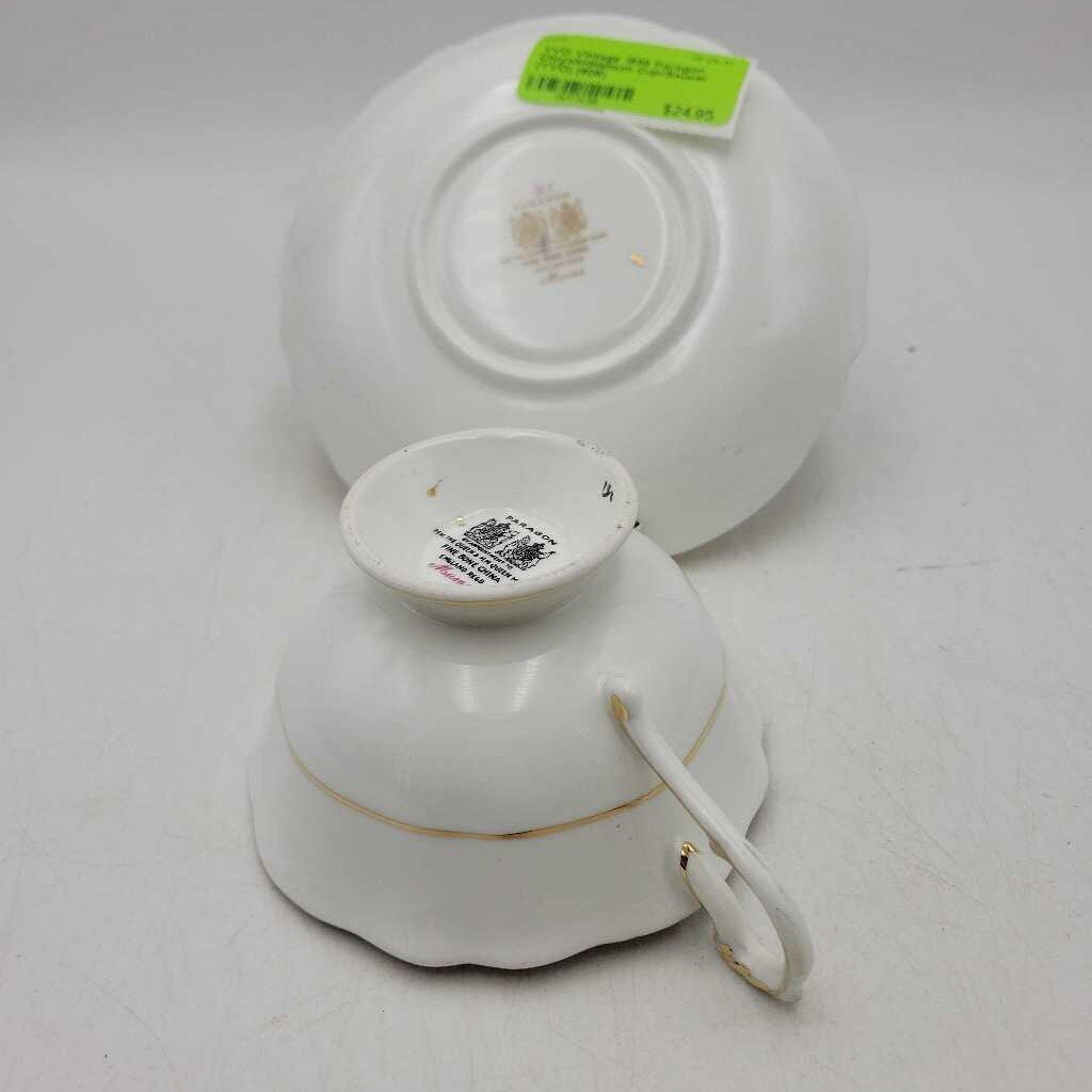 Vintage 1939 Paragon Chrysanthemum Cup/Saucer (YVO) (605)