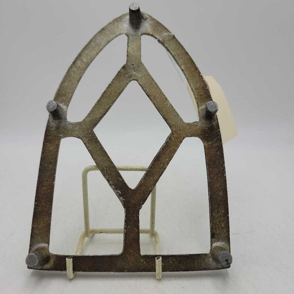 Iron Cast aluminum Trivet (JAS)