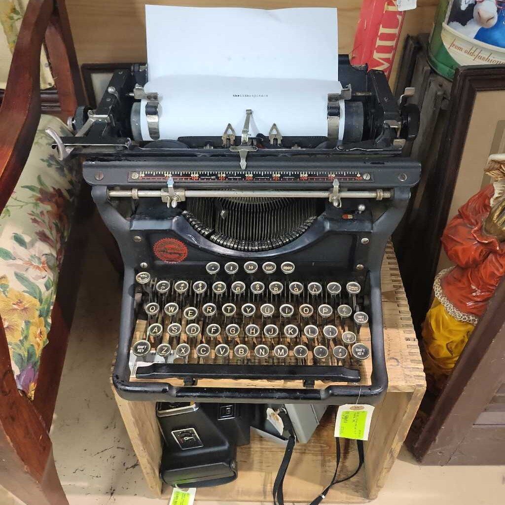 1930's Underwood no. 5 typewriter (GBZ)