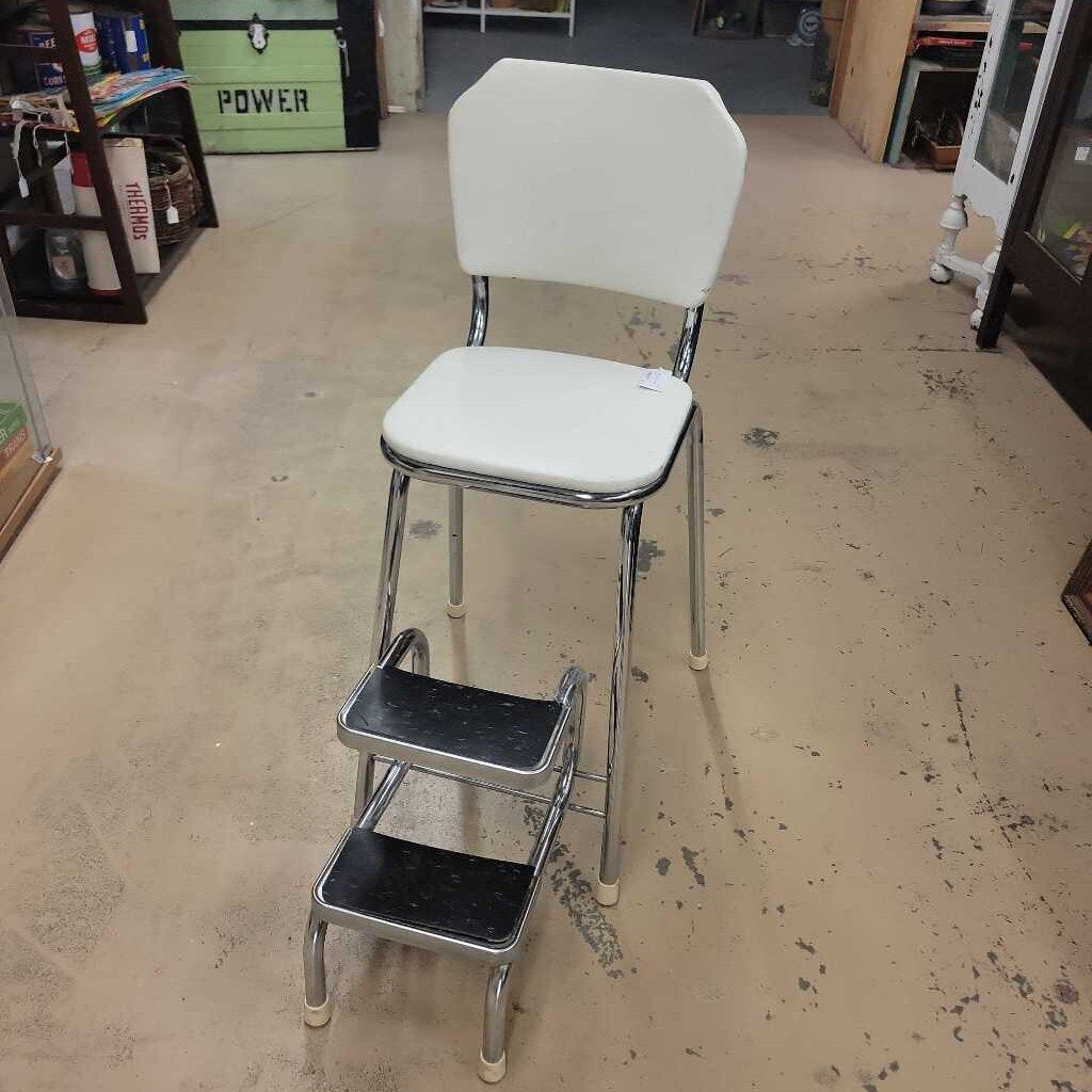 MCM Step Stool (LOR)