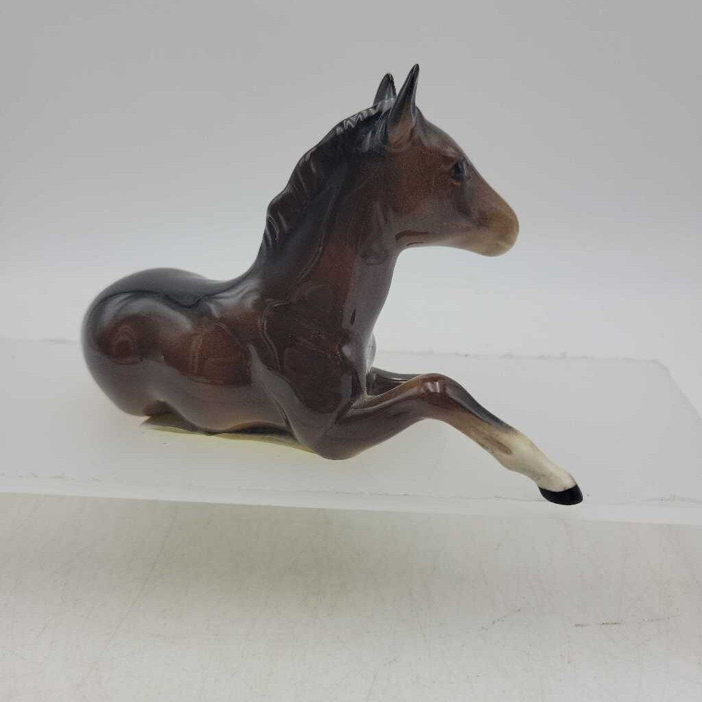Beswick horse pony colt (KEN)