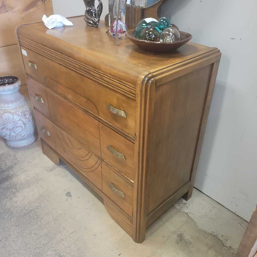 Art Deco Dresser w/Mirror (DER)