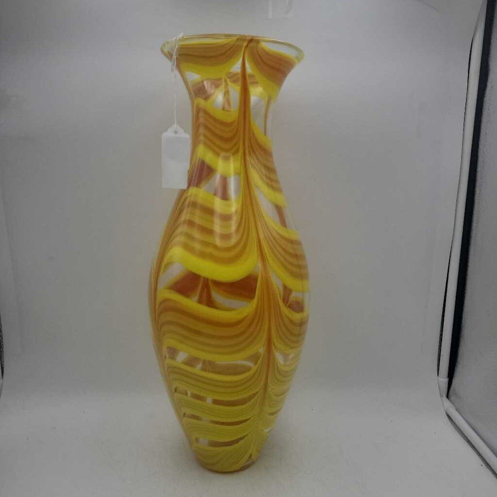 Art Glass vase (DEB)
