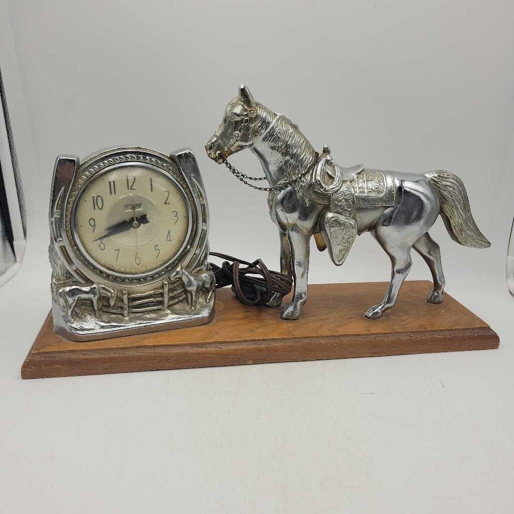 Horse Clock Untested Needs new cord (DEB)