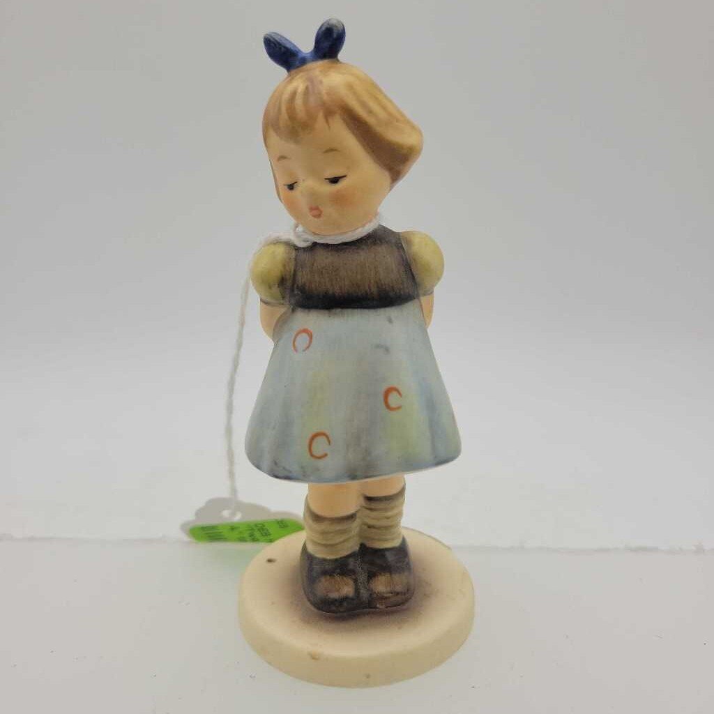 Hummel Girl Figurine "Two Hands One treat" (DEB)