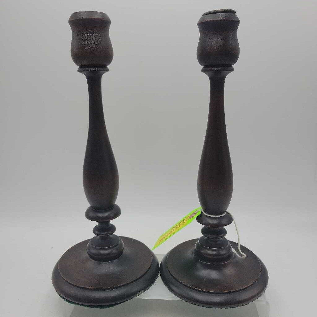 Wooden Candle Sticks Otterville Ont. Pair(YVO) 606