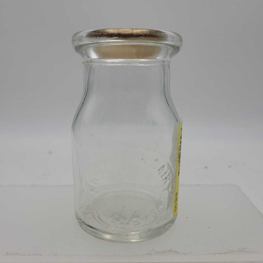 Brampton Dairy Co. 1/4 pint milk bottle (JAS)