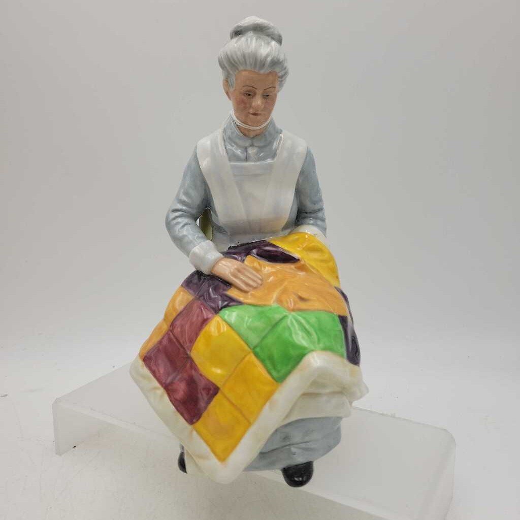 Royal Doulton "Eventide" (DEB) HN2814
