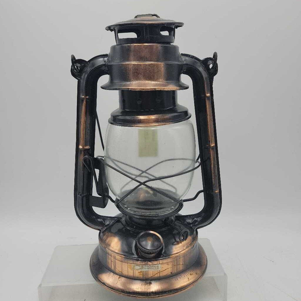 Barn oil lantern (JAS