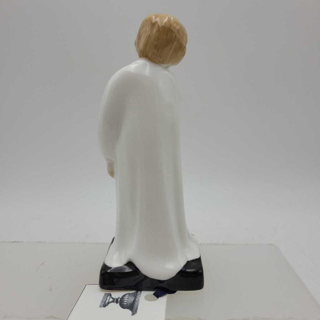 Royal Doulton Figurine - "Darling" HN1985 (JG44)