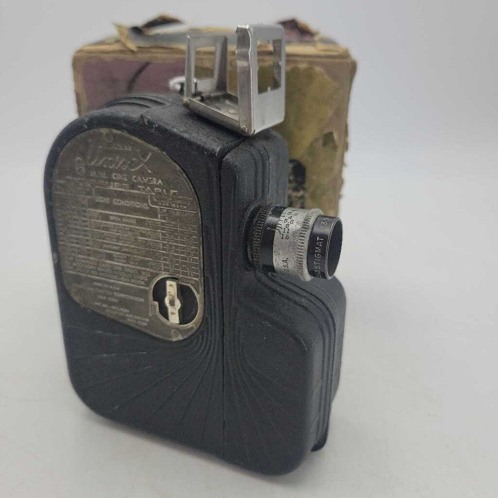 UNIVEX 8mm Movie Camera with box (BUI)