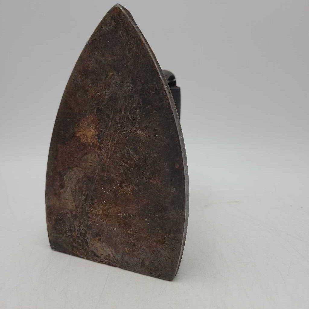 Cast Sad Iron (JAS)