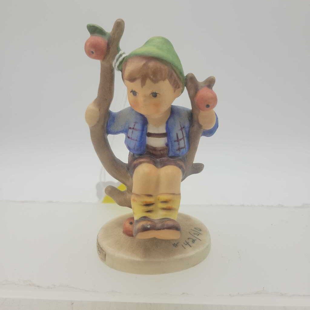 Hummel "Apple tree Boy" #142 (DEB)