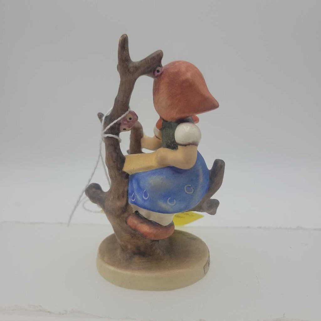 Hummel "Apple tree Girl" #143 (DEB)