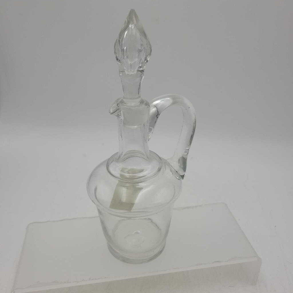 Glass cruet complete with stopper (JAS)