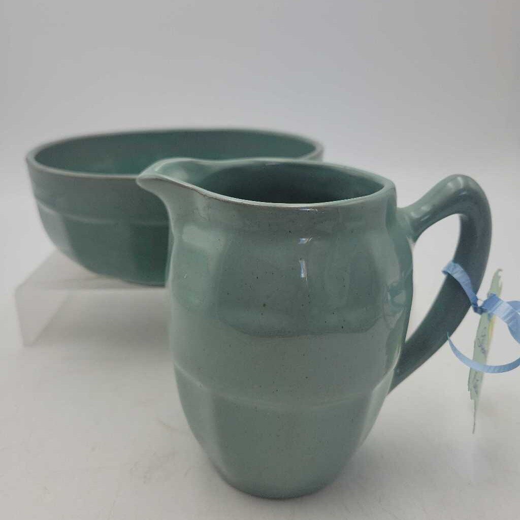 Hamilton potteries bowl & pitcher.(TRE)