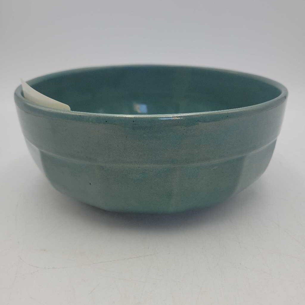 Hamilton potteries bowl.(TRE)