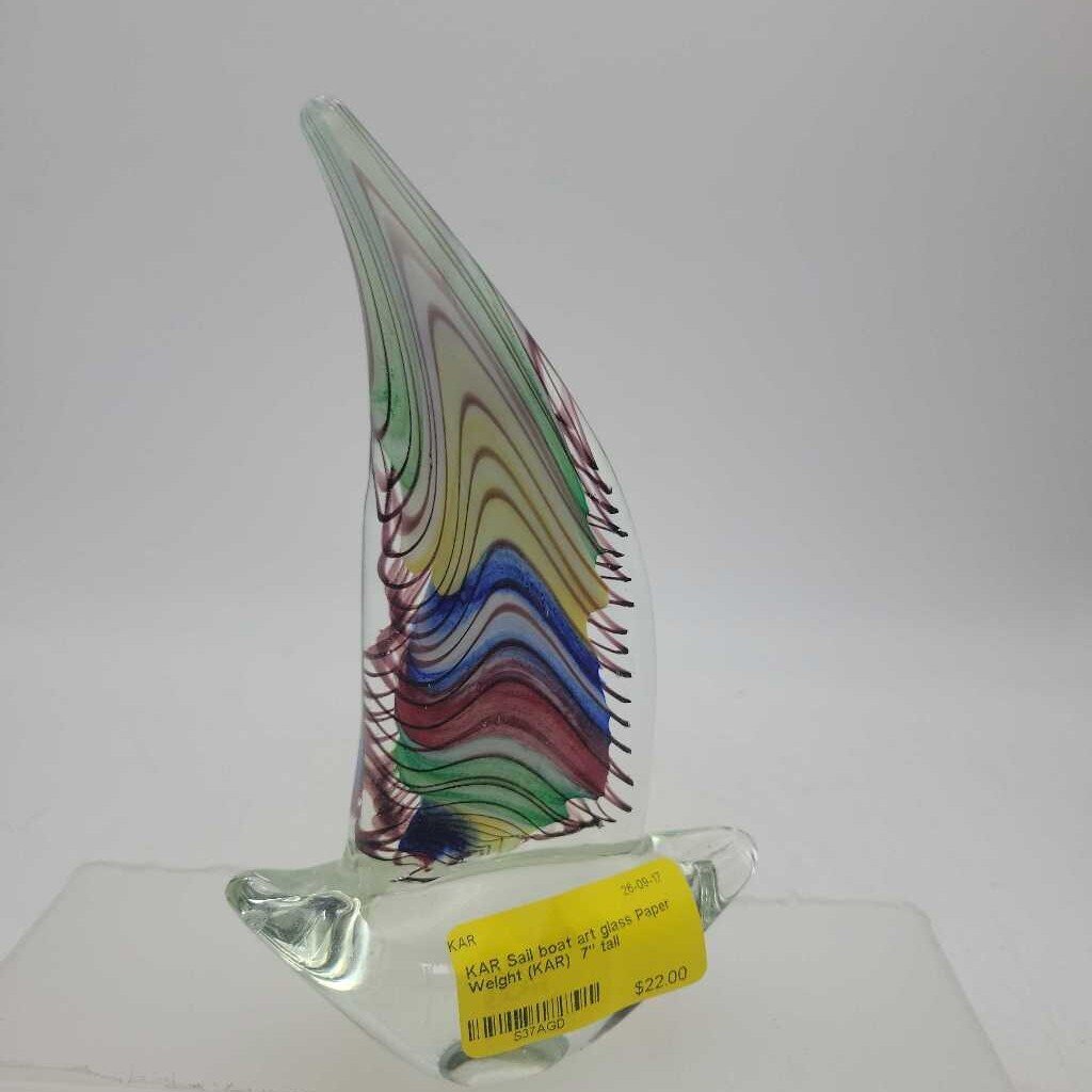 Sail boat art glass Paper Weight (KAR)