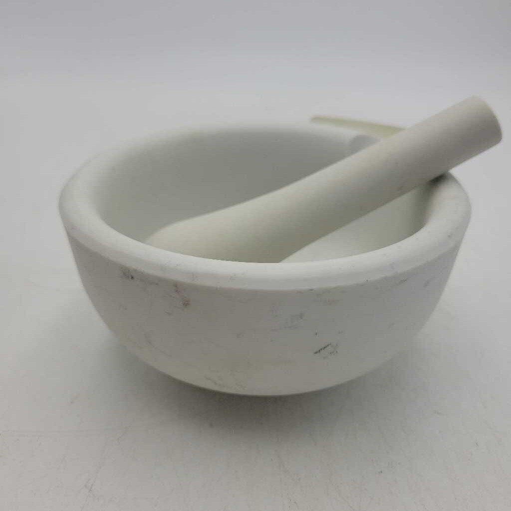 Mortar and pestle (US2)