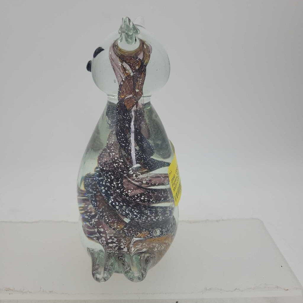 Unique Glass Paperweight Cat (DMG) 1276