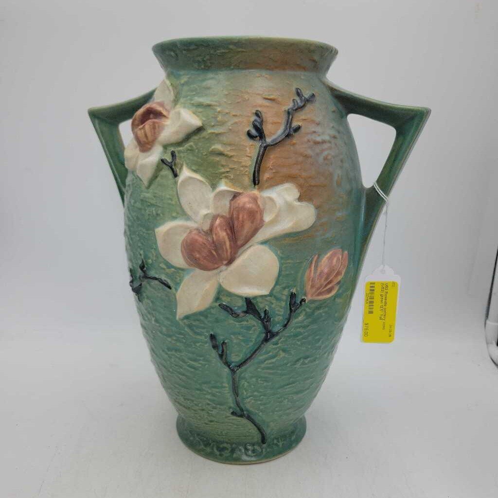 Roseville pottery vase (US2)