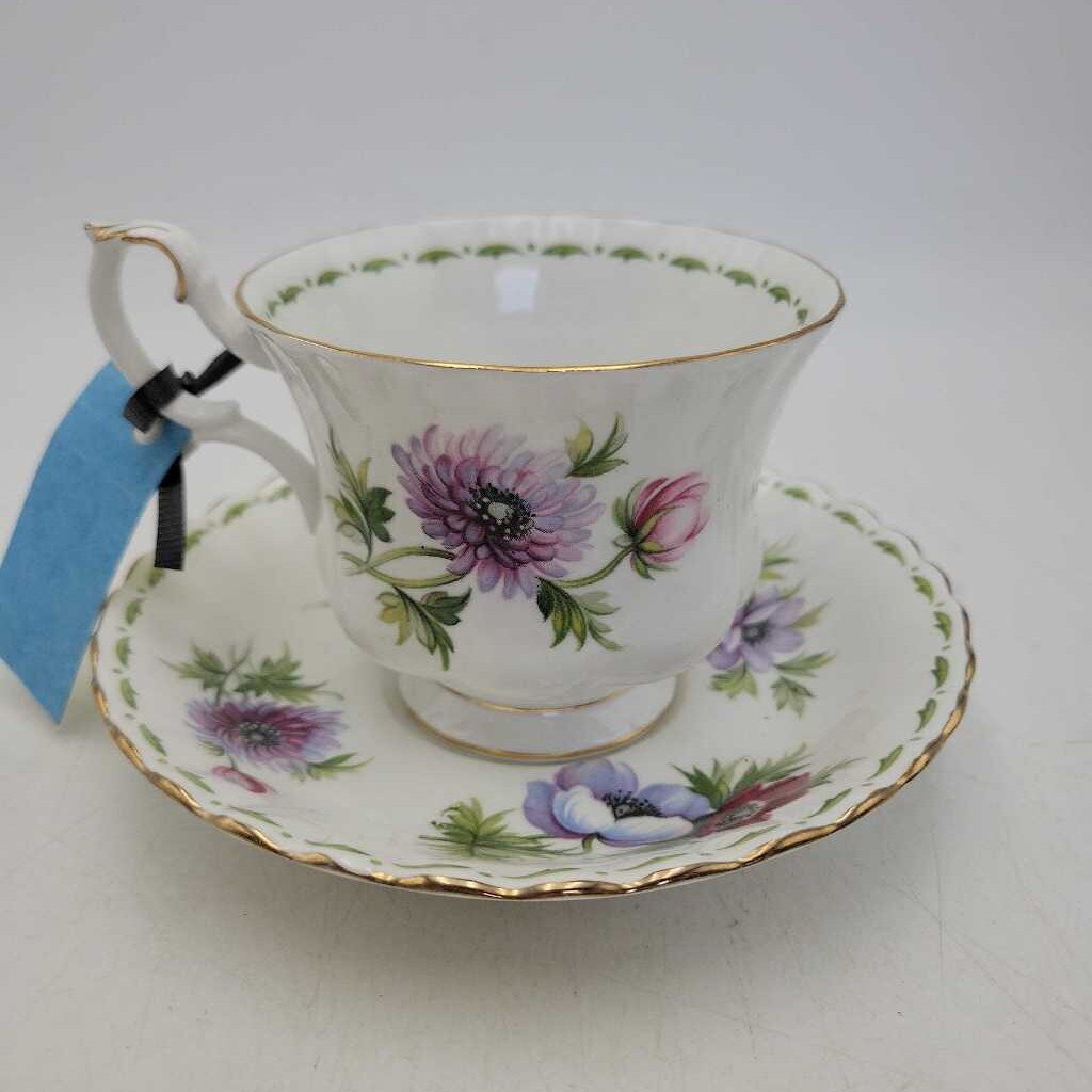 Royal Albert, March teacup and saucer (KEN)