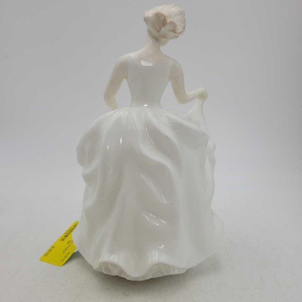 Royal Doulton "Tracy" HN2736 (SJ)