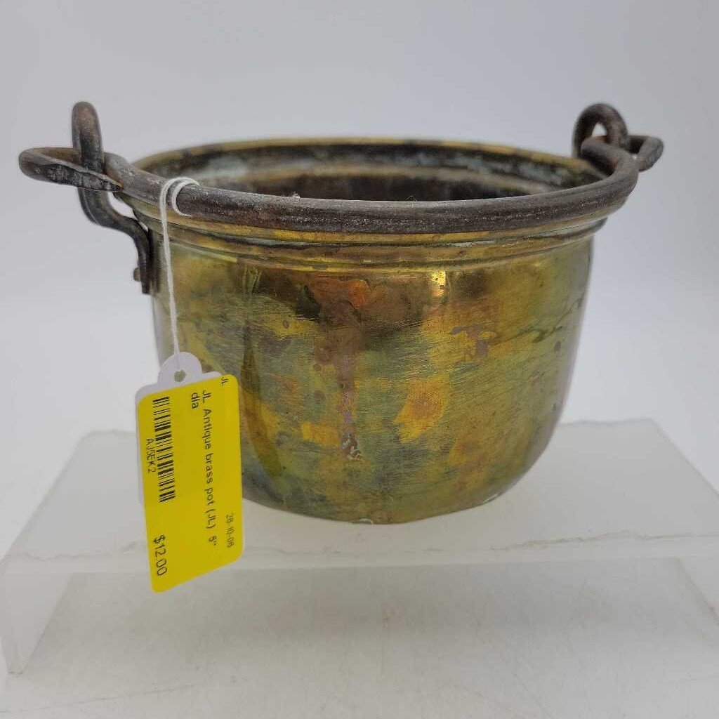 Antique brass pot (JL)